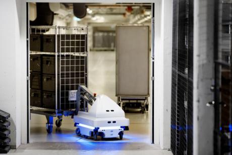 Mobil robot med kunstig intelligens øger effektiviteten