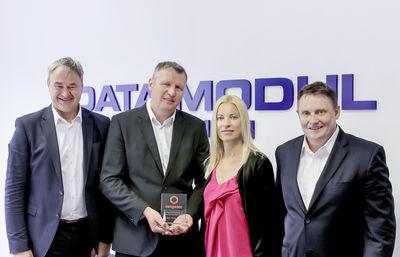 DATA MODUL og congatec markerer ti års succesfuldt partnerskab