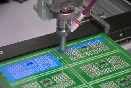 Electrolube demonstrerer 2-komponent conformal coatings på Productronica