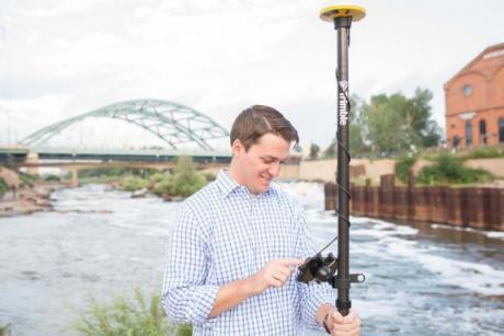 'GNSS-hat' sikrer positioneringsnøjagtighed på få centimeter