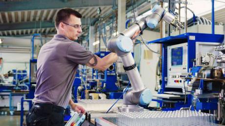 Universal Robots afvikler i næste uge verdens største virtuelle robotmesse