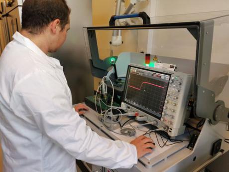 Nyt testcenter på Aalborg Universitet skal forbedre fremtidens elektronik