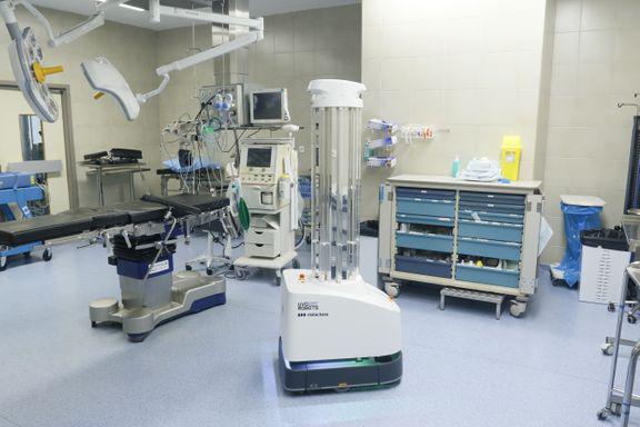 EU bestiller nu yderligere 100 danske desinfektionsrobotter