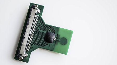 Banebrydende UWB transmitterchip med Gbit/s-hastighed og mW effektforbrug