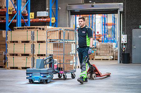 Mobil frontløber viser flåden frem på R-22 robotmessen