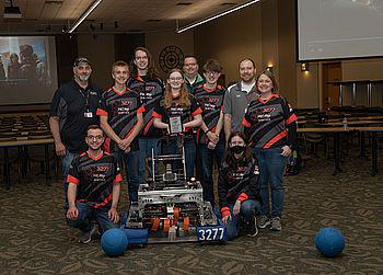 Digi-Key markerer 10 års support af FIRST Robotics konkurrence