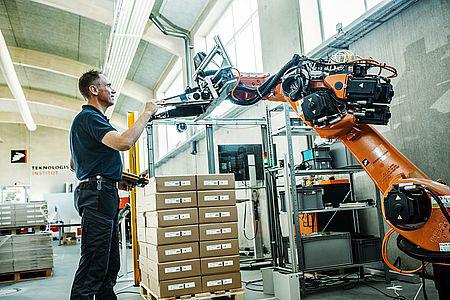 Teknologisk Institut skal hjælpe industrien med at indføre kunstig intelligens