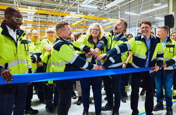 Eaton slår dørene op til sin første CO2-neutrale UPS-fabrik
