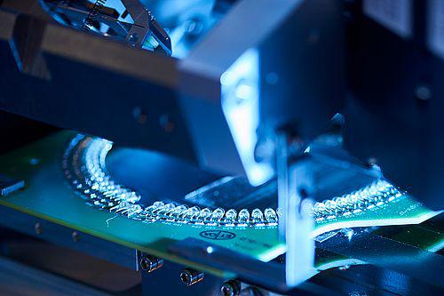 Ny flip-die bonder kan revolutionere elektronikproduktion