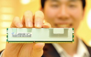Første 32 GByte memorymoduler