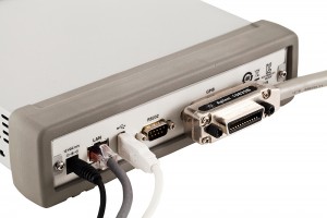 Én box forbinder GPIB, USB og RS-232 via LAN