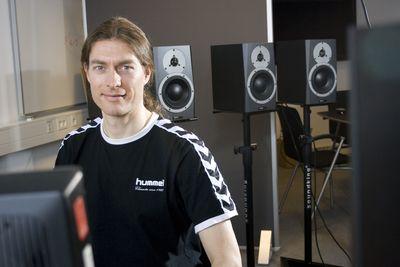 Hurtig net-teknologi mixer liveoptræden fra hele verden 