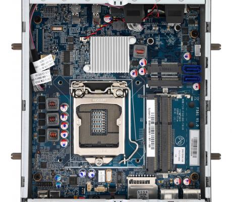 Barebone PC til afspilning af 4K content 