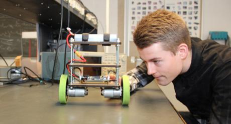 Ingeniørstuderende bag storsælgende robotter i samlesæt