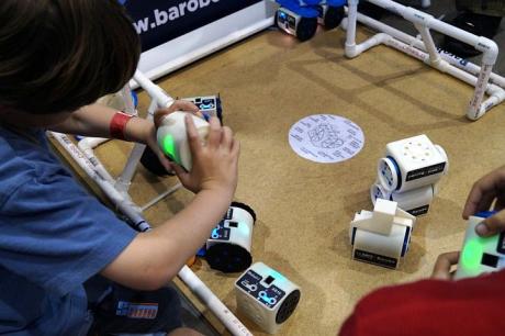 I Frederikshavn programmerer børn robotter