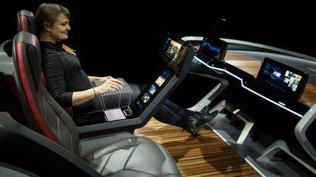 Live-demonstration af 'mid-air' haptic kontrol i biler